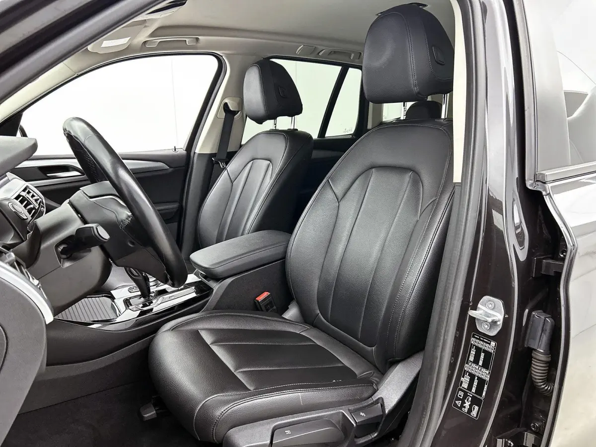 xDrive20i Executive | ACHTERUITRIJCAMERA | APPLE CARPLAY - ANDROID AUTO | ELEKTRISCHE KOFFERKLEP | STOELVERWARMING | LEDER | LED | CRUISE CONTROL | CLIMATE CONTROL |