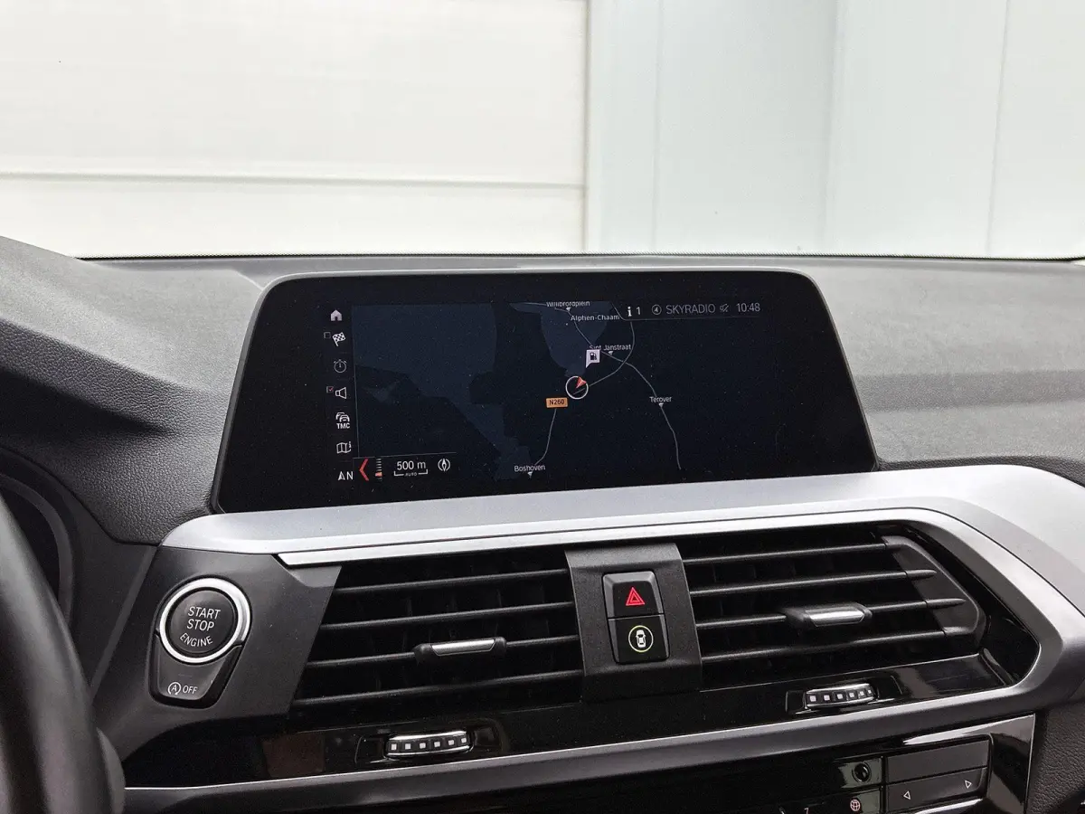 xDrive20i Executive | ACHTERUITRIJCAMERA | APPLE CARPLAY - ANDROID AUTO | ELEKTRISCHE KOFFERKLEP | STOELVERWARMING | LEDER | LED | CRUISE CONTROL | CLIMATE CONTROL |
