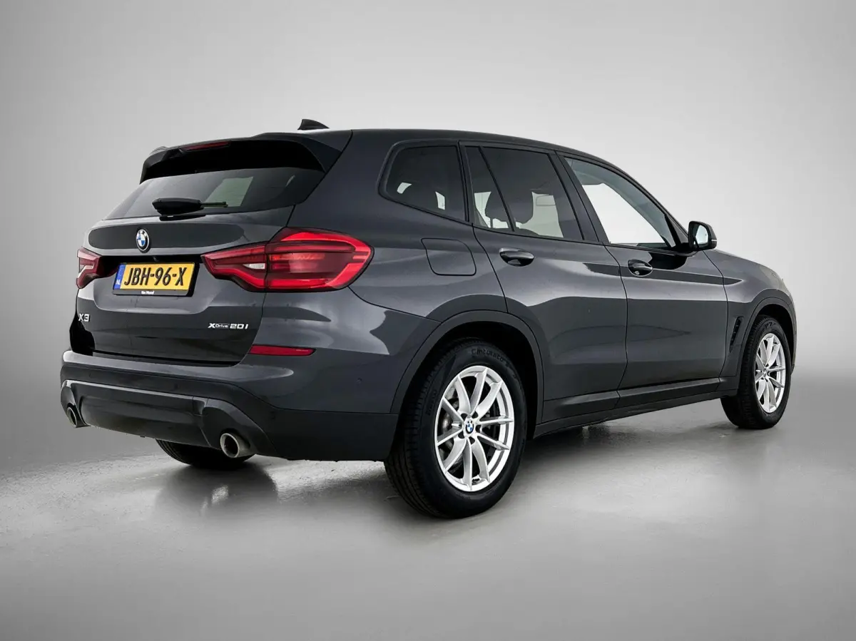 xDrive20i Executive | ACHTERUITRIJCAMERA | APPLE CARPLAY - ANDROID AUTO | ELEKTRISCHE KOFFERKLEP | STOELVERWARMING | LEDER | LED | CRUISE CONTROL | CLIMATE CONTROL |