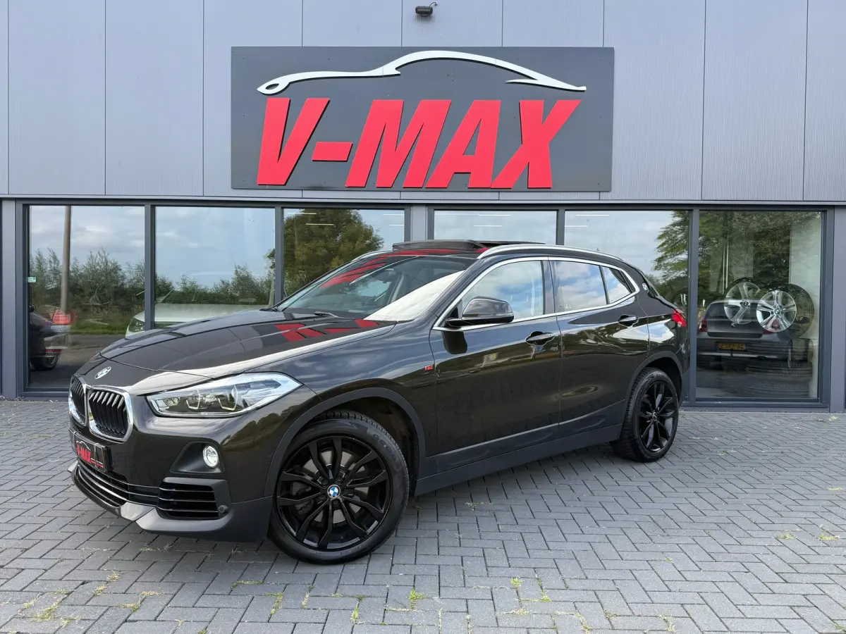 2.0i xDrive20i Aut High Exec Pano Leder HUD LED Navi Trekhaak