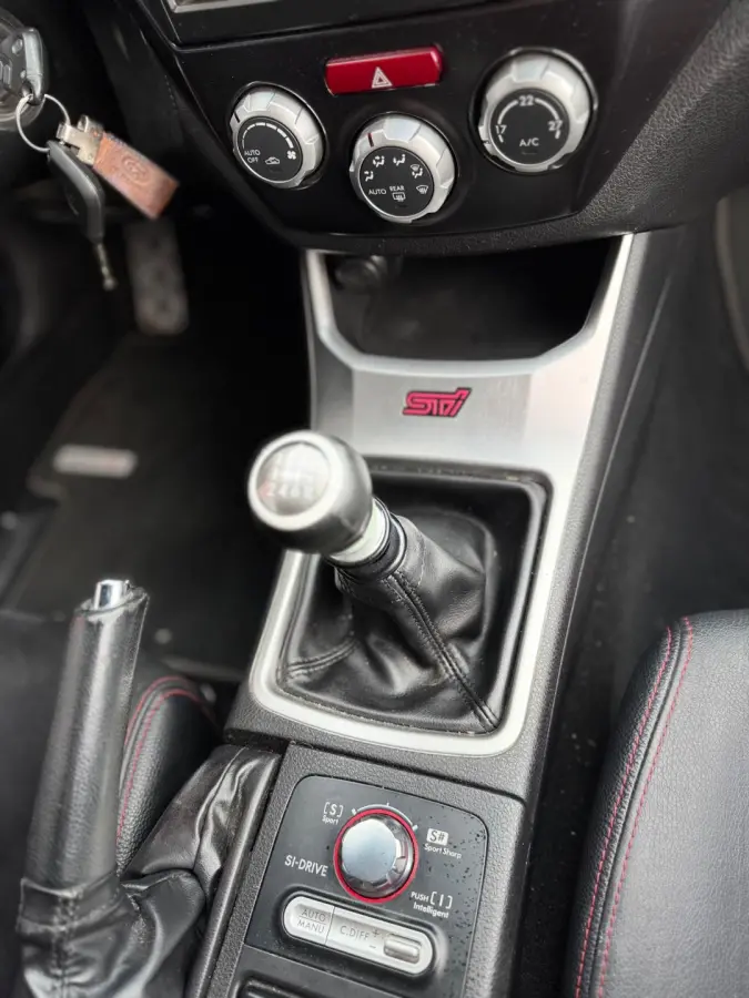 STI 2.5 T impreza Sport invidia