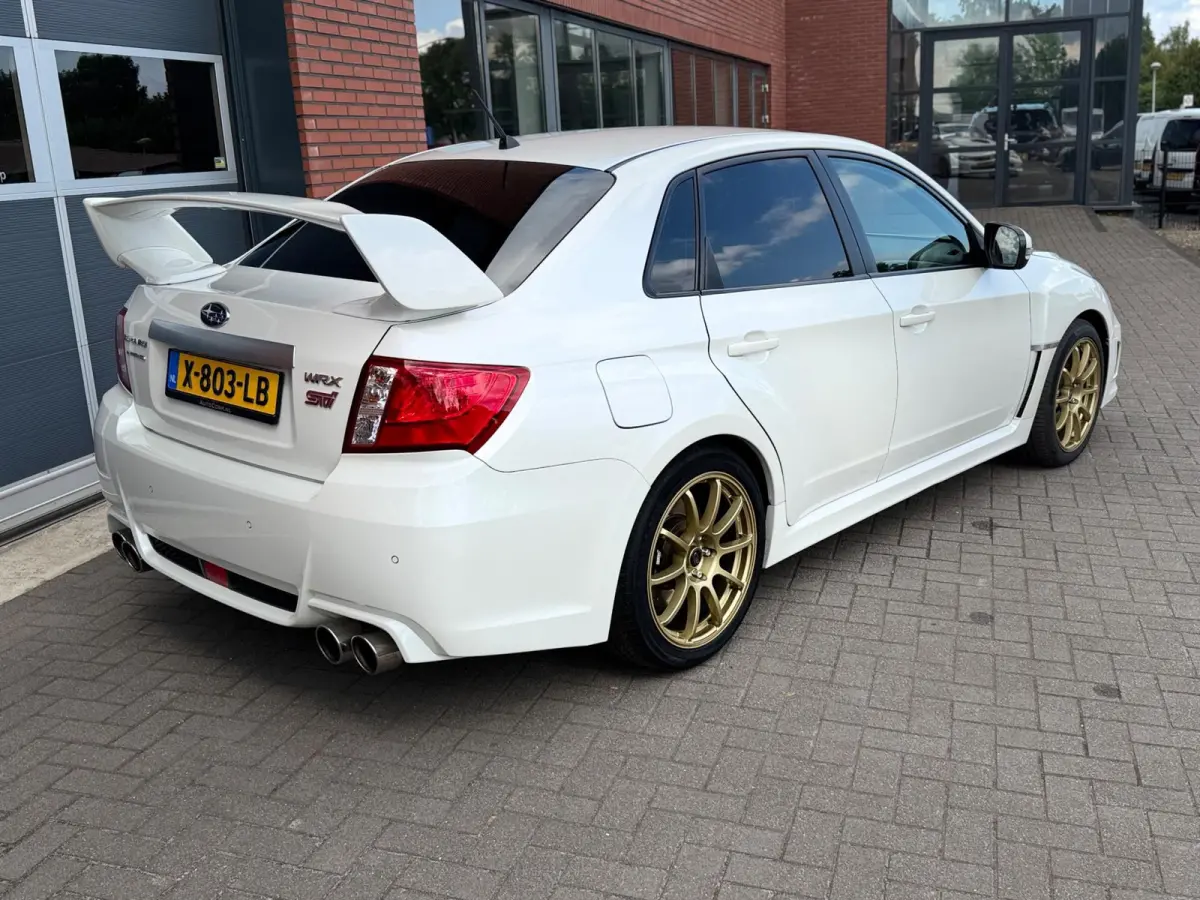 STI 2.5 T impreza Sport invidia