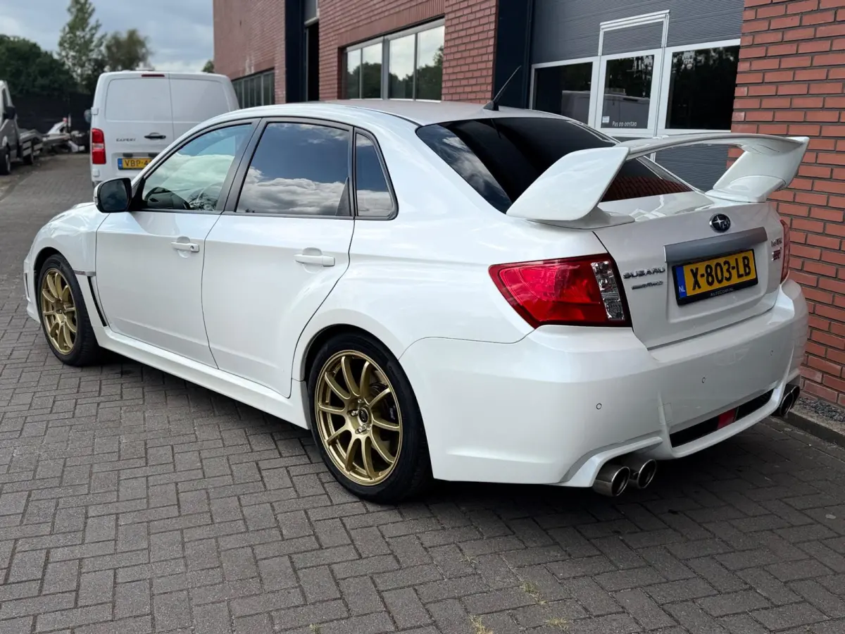 STI 2.5 T impreza Sport invidia