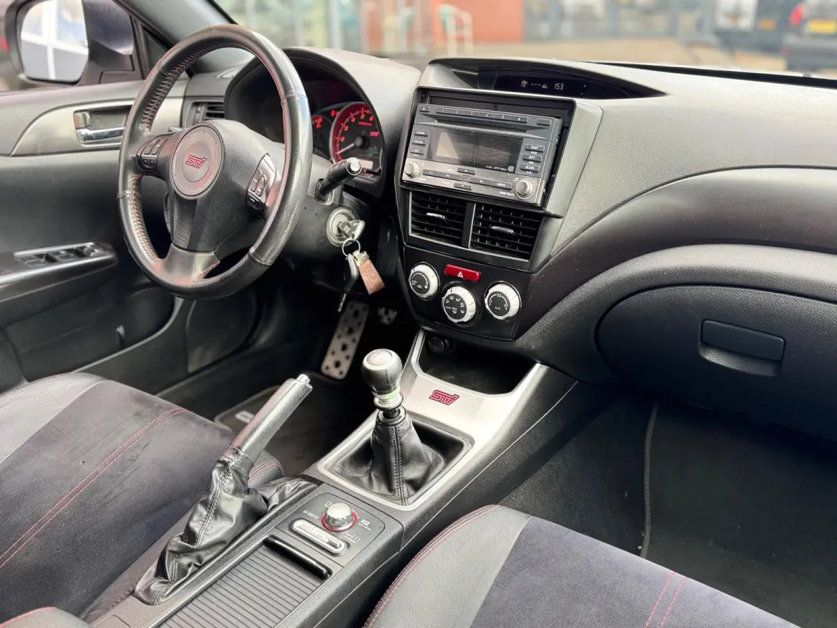 STI 2.5 T impreza Sport invidia