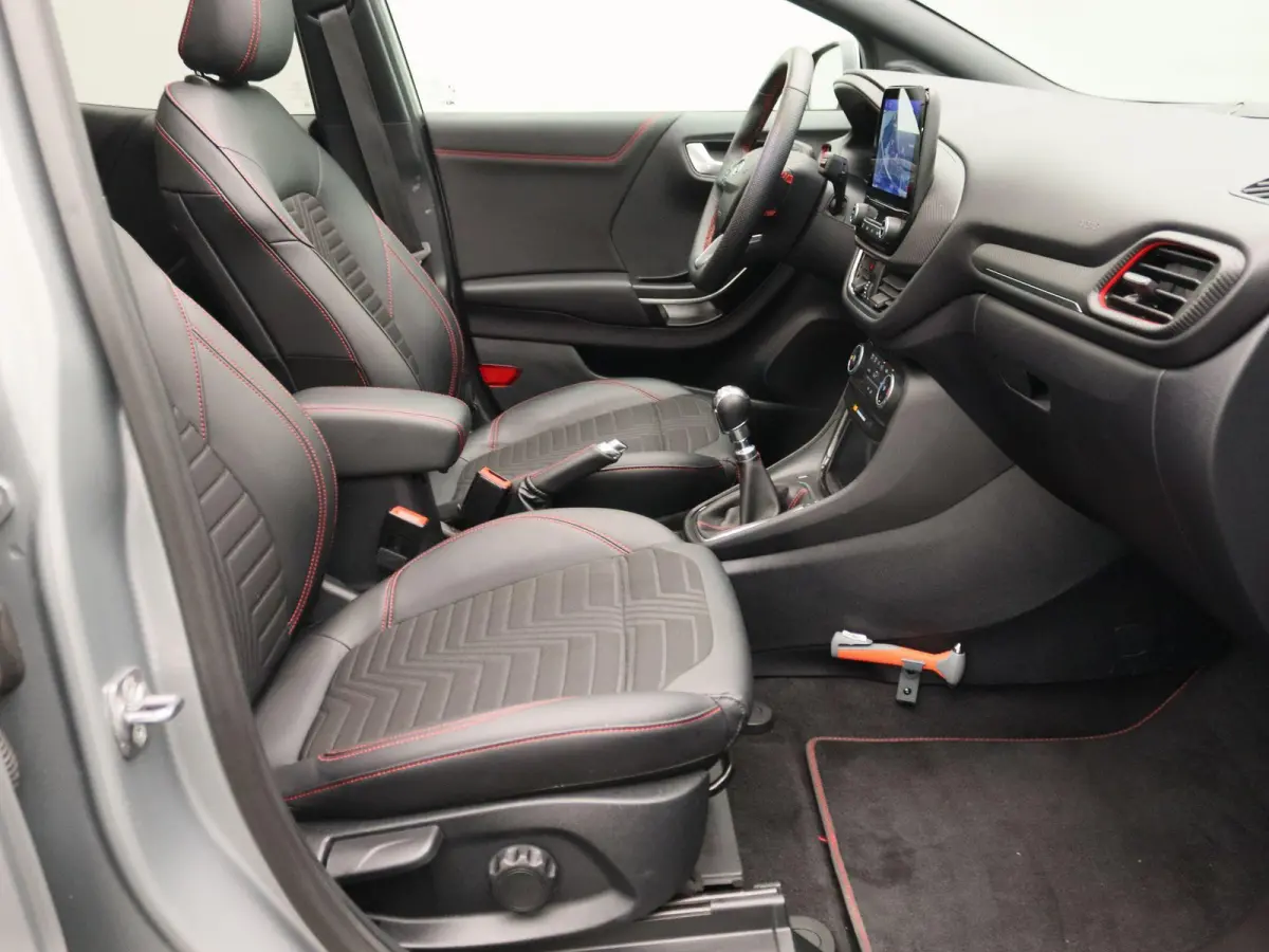 1.0 EcoBoost ST-Line X Panoramadak | Schuifdak | Adaptive cruise | Stoel/stuurverwarming | Apple carplay | Navigatie | Climate control | Voorruitverwarming | DAB | Led