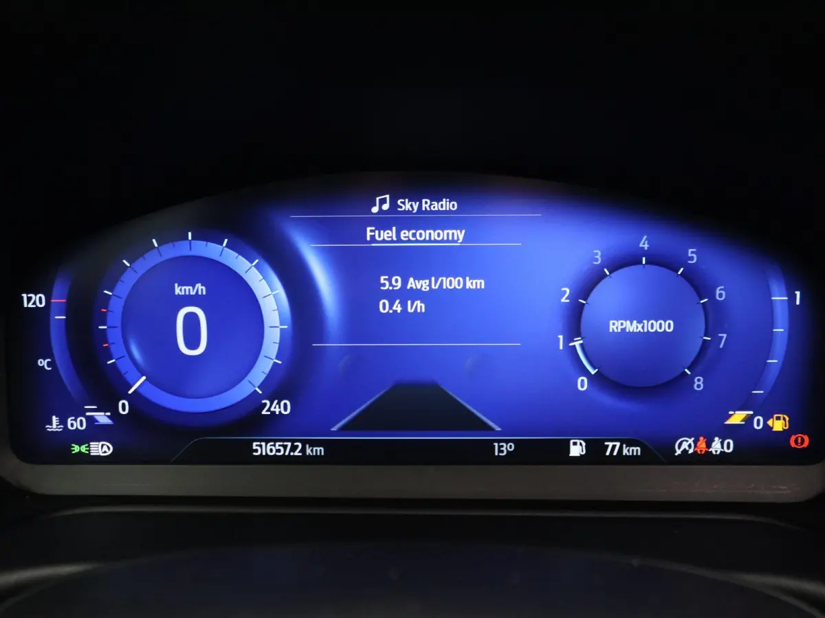 1.0 EcoBoost ST-Line X Panoramadak | Schuifdak | Adaptive cruise | Stoel/stuurverwarming | Apple carplay | Navigatie | Climate control | Voorruitverwarming | DAB | Led