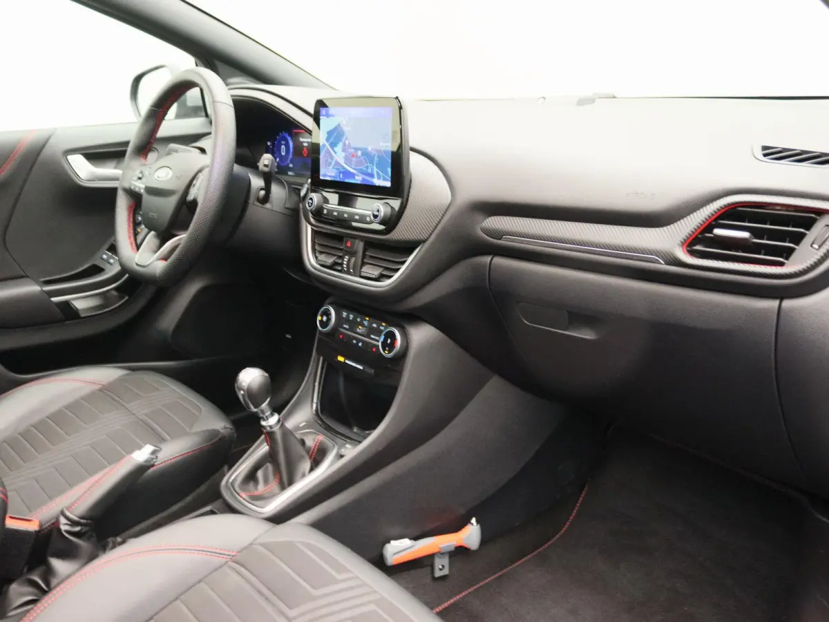 1.0 EcoBoost ST-Line X Panoramadak | Schuifdak | Adaptive cruise | Stoel/stuurverwarming | Apple carplay | Navigatie | Climate control | Voorruitverwarming | DAB | Led