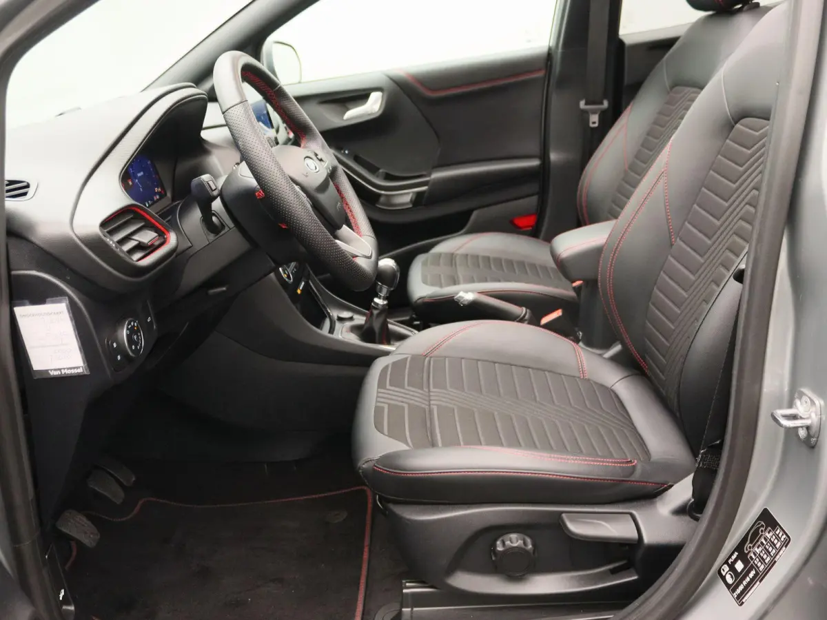 1.0 EcoBoost ST-Line X Panoramadak | Schuifdak | Adaptive cruise | Stoel/stuurverwarming | Apple carplay | Navigatie | Climate control | Voorruitverwarming | DAB | Led