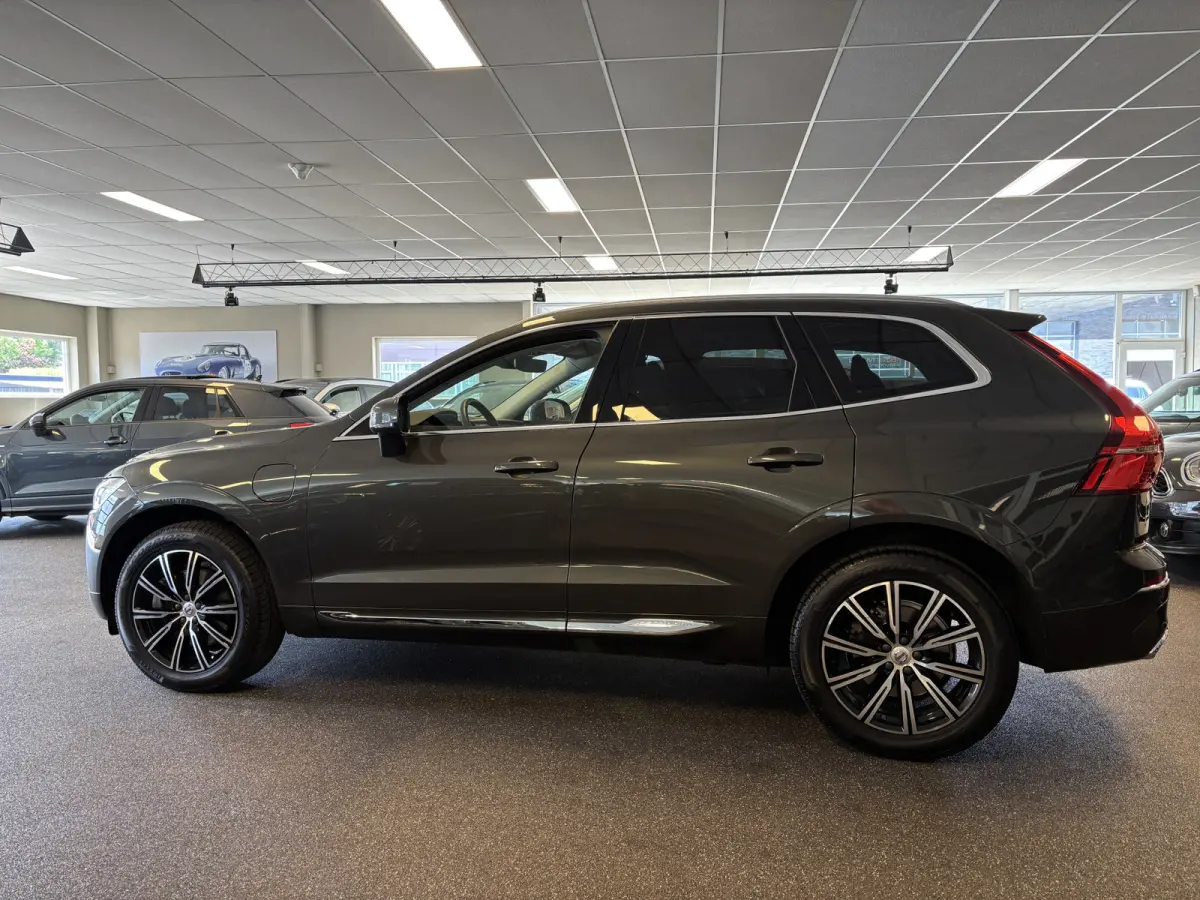 T8 AWD / Panodak / Leer / Elek Trekhaak / BLIS / full LED / Apple Carplay / Camera / Adapt Cruise / Pilot ass
