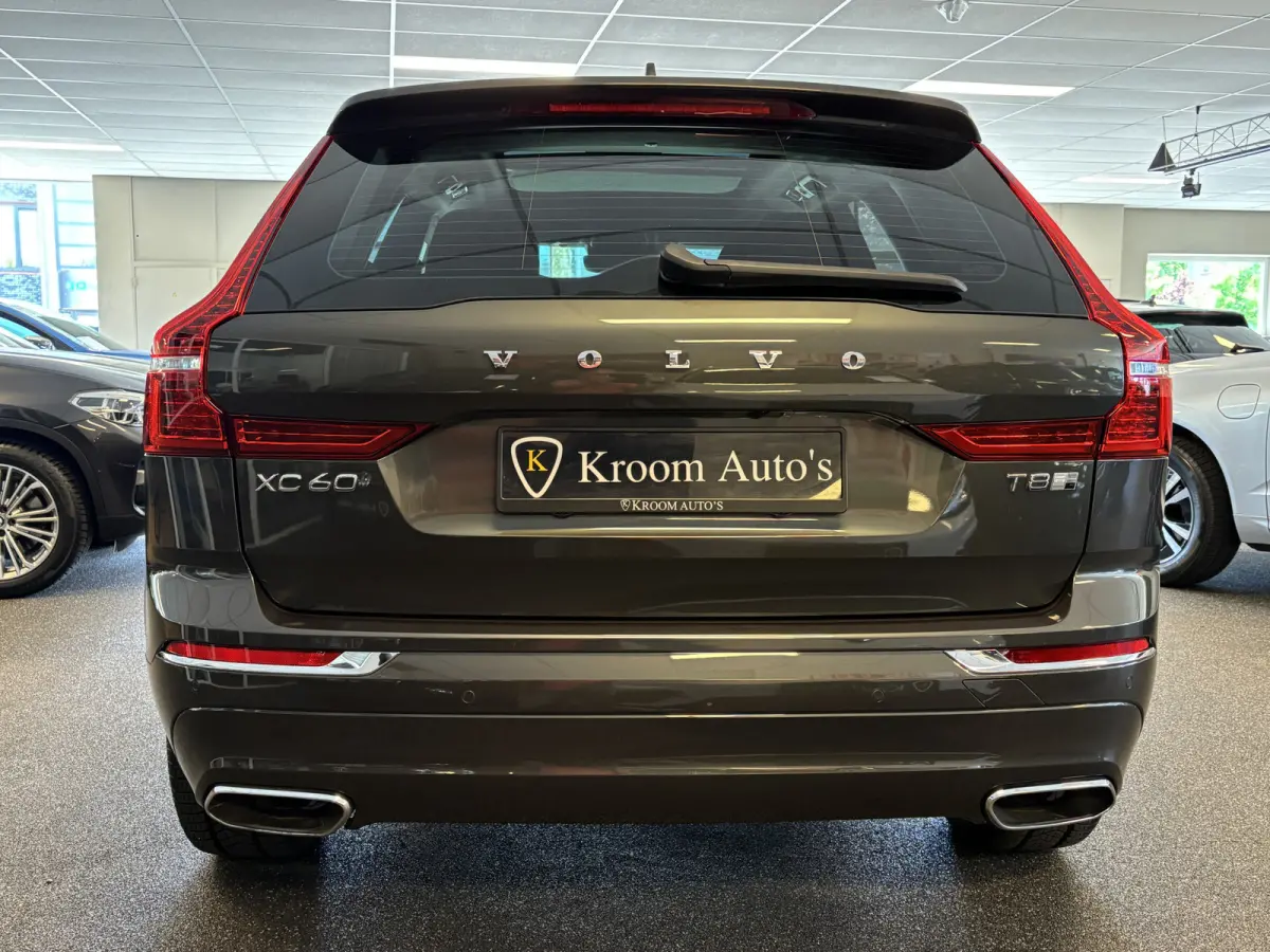 T8 AWD / Panodak / Leer / Elek Trekhaak / BLIS / full LED / Apple Carplay / Camera / Adapt Cruise / Pilot ass