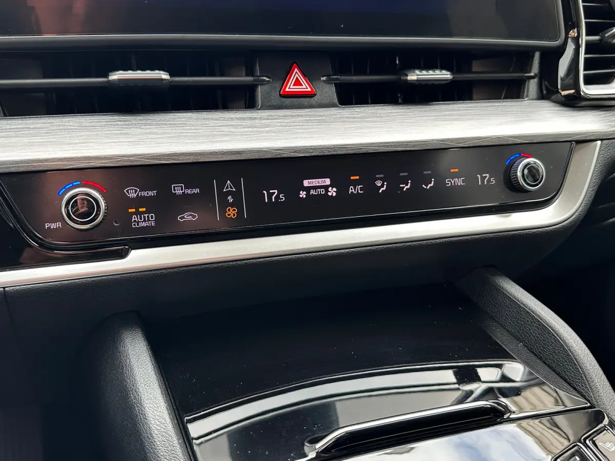 1.6 T-GDi MHEV Edition | Trekhaak | Achterbank in delen neerklapbaar | Achteruitrijcamera | Apple Carplay/Android Auto|telefoonintegratie premium