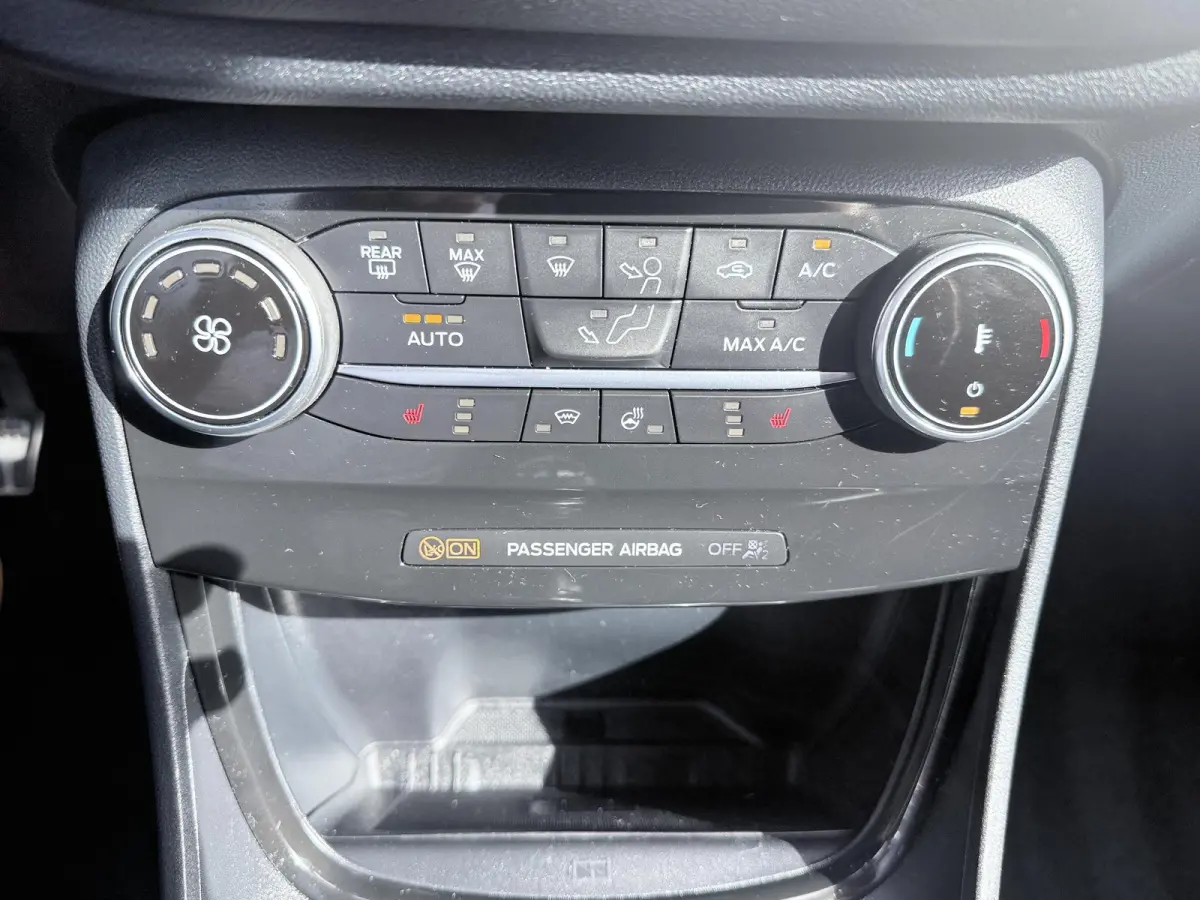 1.0 EcoBoost ST-Line X Winterpack | DAB | Apple carplay | Adaptive cruise | Navigatie | LMV | Half Leder |