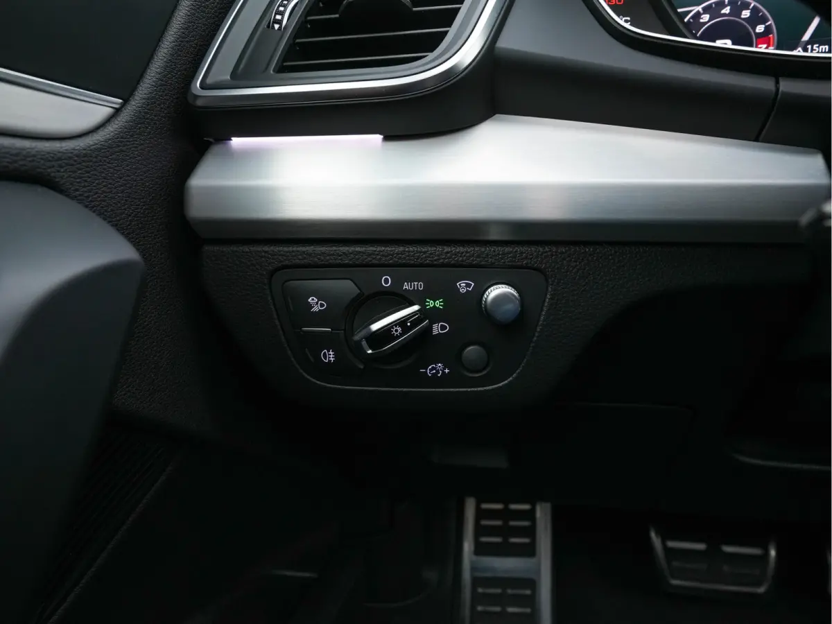 SQ5 3.0 TFSI quattro Aut. *PANO | FULL-LEATHER | FULL-LED | HEAD-UP | ADAPTIVE-CRUISE | BLIND-SPOT | SPORT-SEATS | NAVI-FULLMAP | ECC | PDC | CRUISE | 20''ALU*