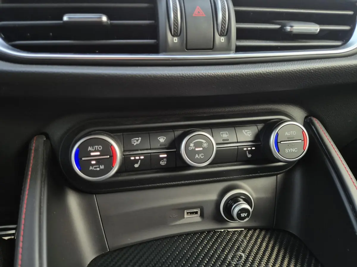 2.9 V6 AWD Quadrifoglio 511PK/Pano/Harman