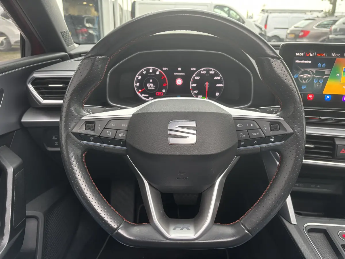 1.5 eTSI FR Launch Edition | Pano | Stuur Verwarming | Stoel Verwarming | Parkeer Camera
