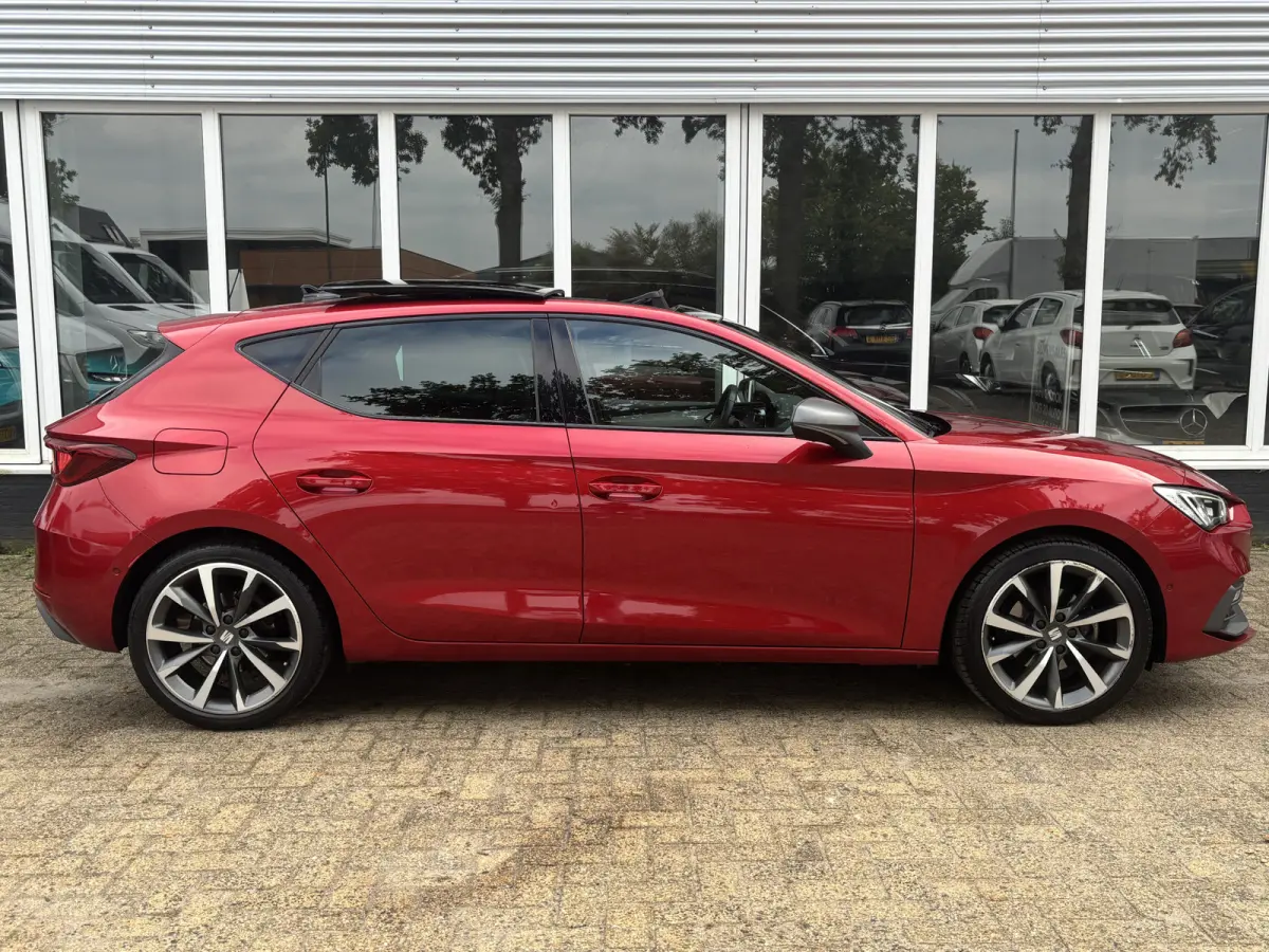 1.5 eTSI FR Launch Edition | Pano | Stuur Verwarming | Stoel Verwarming | Parkeer Camera