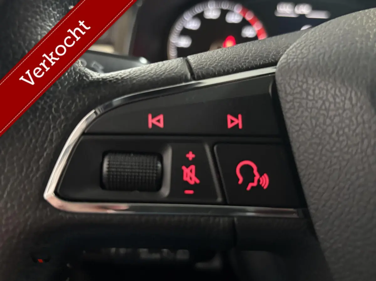 Xcellence Buss. Intense | Navi | ACC | Clima | Camera | PDC | Keyless | CarPlay | Trekh | Org NLD |