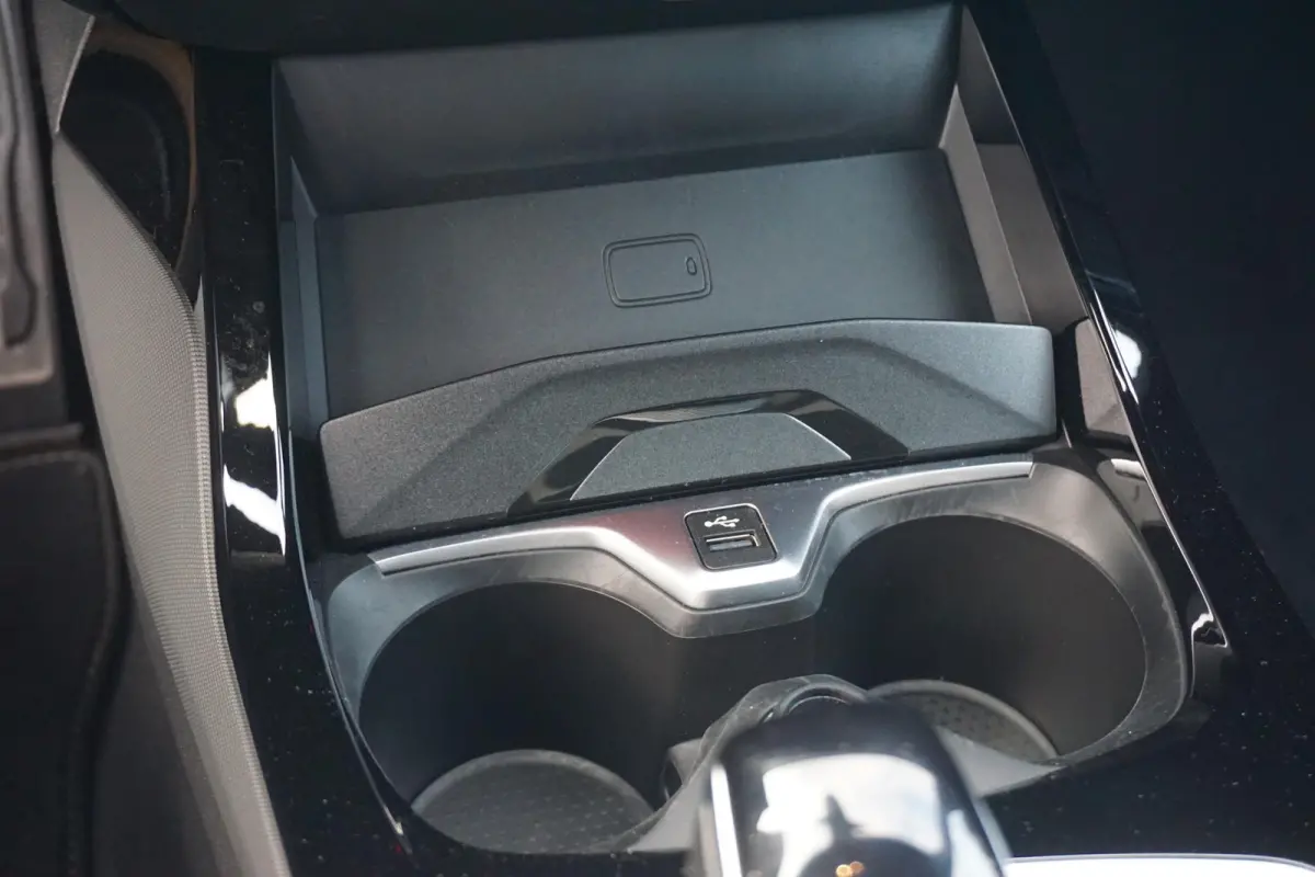 M235i xDrive | Panoramadak / Head-up / Rondomzicht camera's / Elektrische Stoelen met geheugen / Comfort Access |