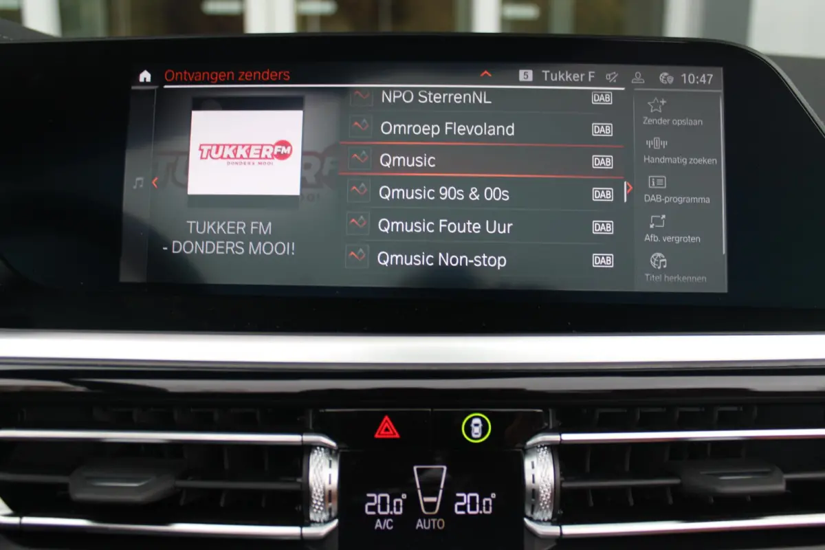 sDRIVE 20i HIGH EXECUTIVE M-SPORT AUTOMAAT | M INTERIEURPAKKET  | M EXTERIEURPAKKET | M SPORTSTUUR | 19" VIJFDUBBELSPAAKS M SPORTWIELEN | NAVIGATIE | DRAADLOZE APPLE CARPLAY / ANDROID AUTO |