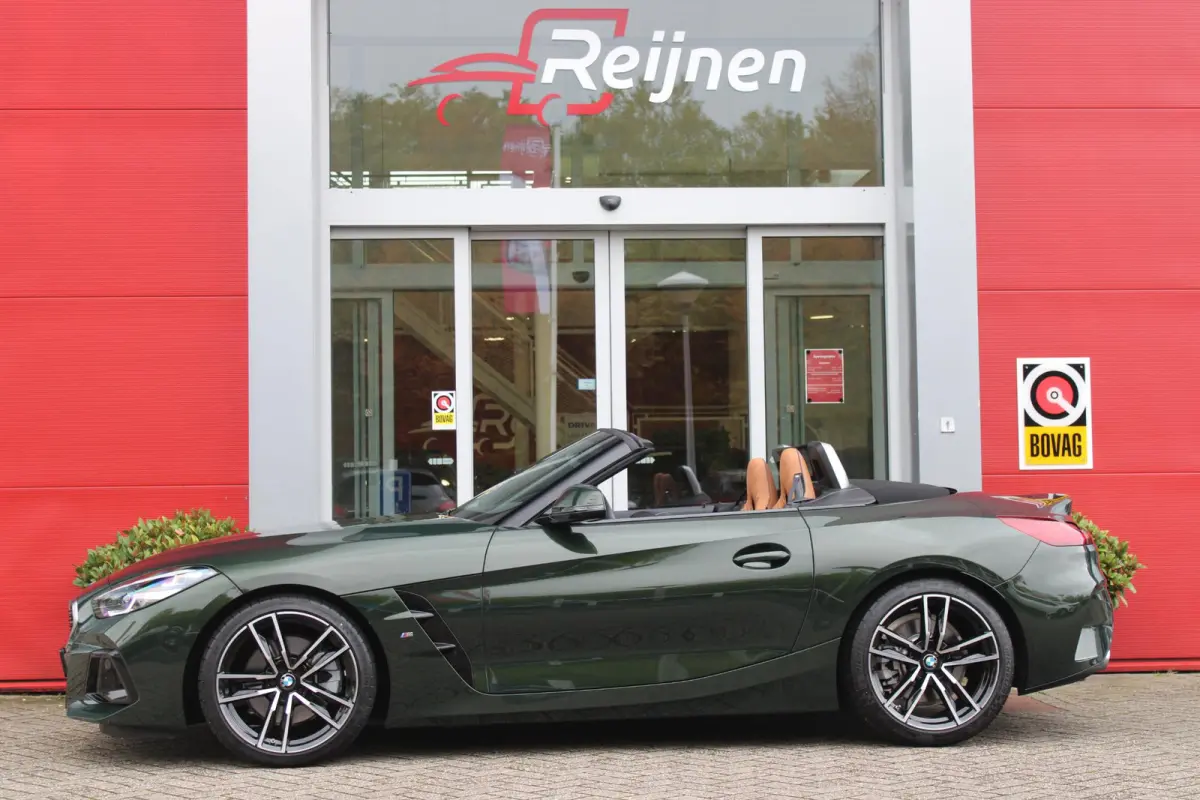 sDRIVE 20i HIGH EXECUTIVE M-SPORT AUTOMAAT | M INTERIEURPAKKET  | M EXTERIEURPAKKET | M SPORTSTUUR | 19" VIJFDUBBELSPAAKS M SPORTWIELEN | NAVIGATIE | DRAADLOZE APPLE CARPLAY / ANDROID AUTO |