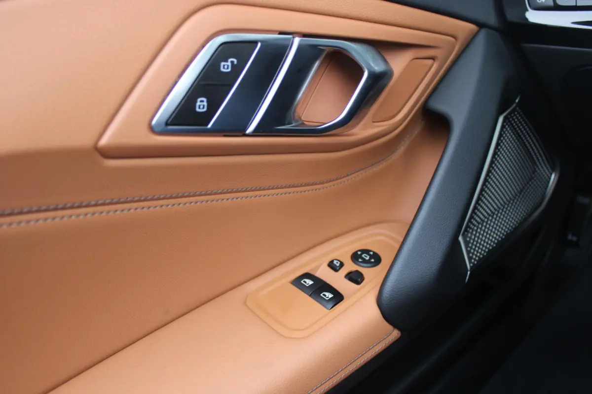 sDRIVE 20i HIGH EXECUTIVE M-SPORT AUTOMAAT | M INTERIEURPAKKET  | M EXTERIEURPAKKET | M SPORTSTUUR | 19" VIJFDUBBELSPAAKS M SPORTWIELEN | NAVIGATIE | DRAADLOZE APPLE CARPLAY / ANDROID AUTO |