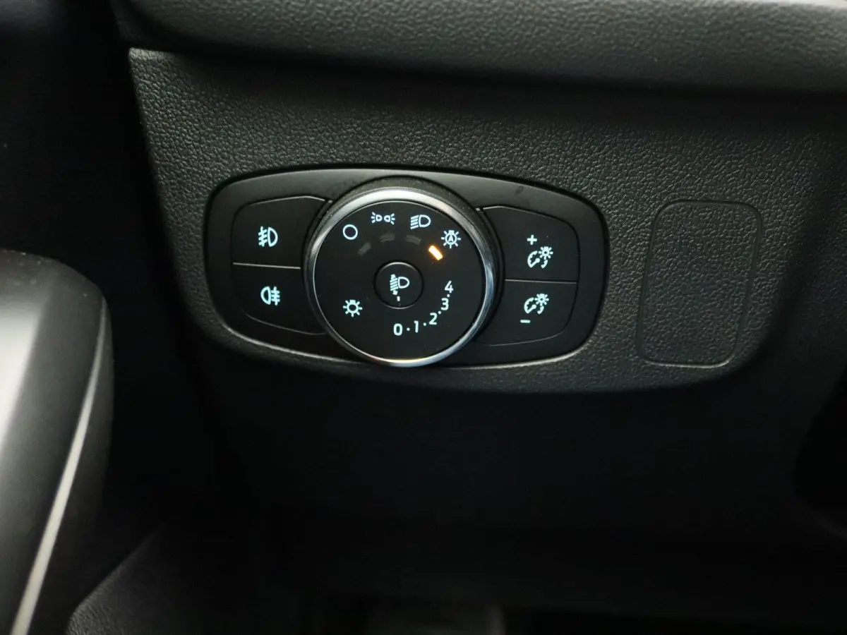 1.0 EcoBoost Connected 100pk | Adaptieve Cruise Control | Dodehoek | Camera | Led
