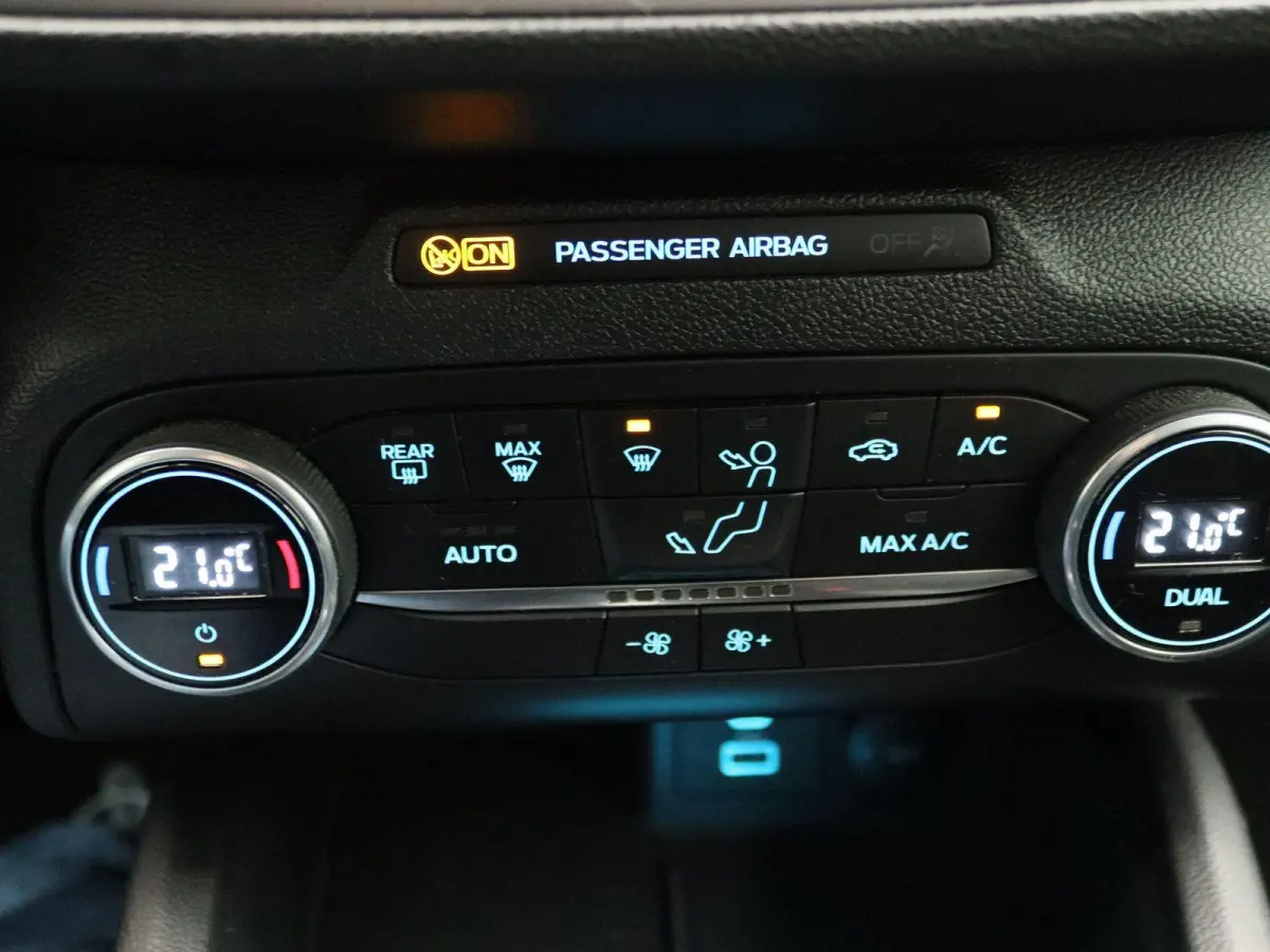 1.0 EcoBoost Connected 100pk | Adaptieve Cruise Control | Dodehoek | Camera | Led