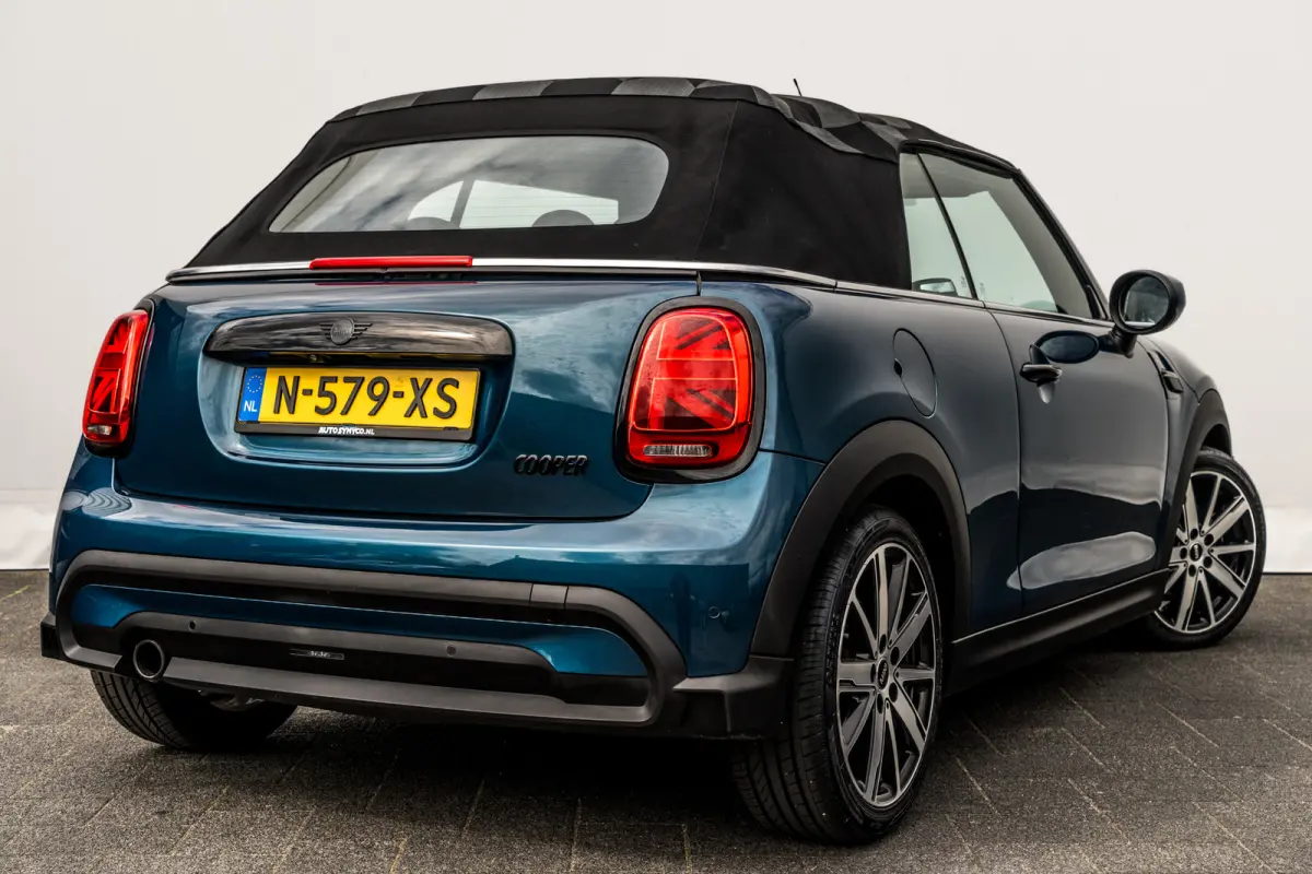 Mini 1.5 Sidewalk Edition | LED | Leder | Camera | Stoelverwarming | Cruise