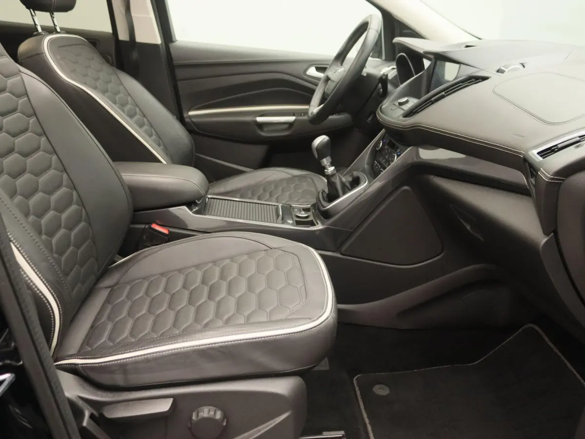 1.5 EcoBoost Vignale Panoramadak | Trekhaak | 18"inch | Winterpack | Leder + elek. st. + memory | Getint glas | Navigatie | Climate control | Elek. klep