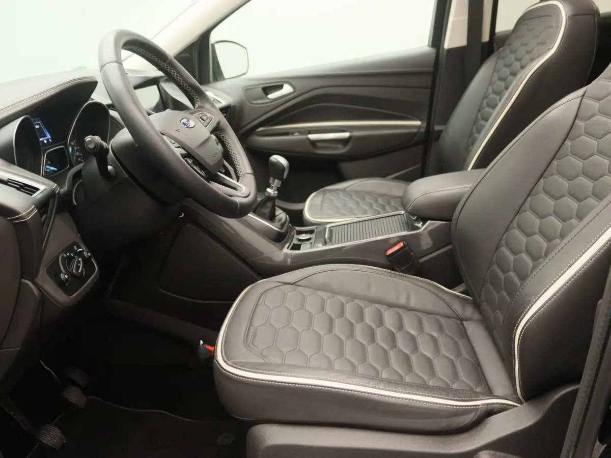 1.5 EcoBoost Vignale Panoramadak | Trekhaak | 18"inch | Winterpack | Leder + elek. st. + memory | Getint glas | Navigatie | Climate control | Elek. klep