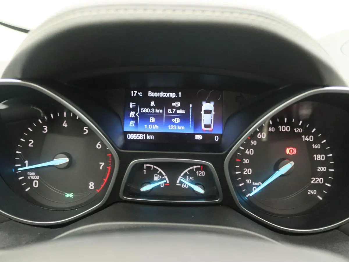 1.5 EcoBoost Vignale Panoramadak | Trekhaak | 18"inch | Winterpack | Leder + elek. st. + memory | Getint glas | Navigatie | Climate control | Elek. klep