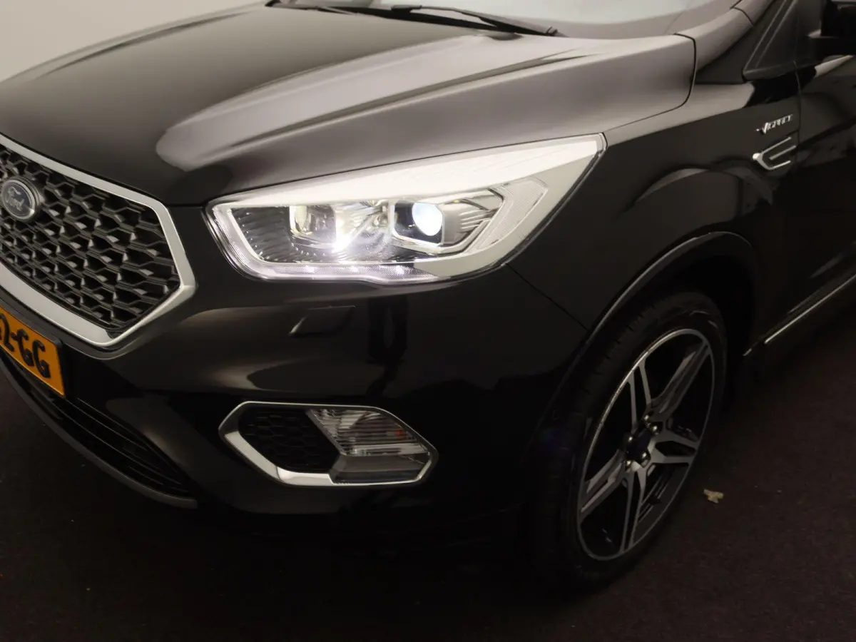 1.5 EcoBoost Vignale Panoramadak | Trekhaak | 18"inch | Winterpack | Leder + elek. st. + memory | Getint glas | Navigatie | Climate control | Elek. klep