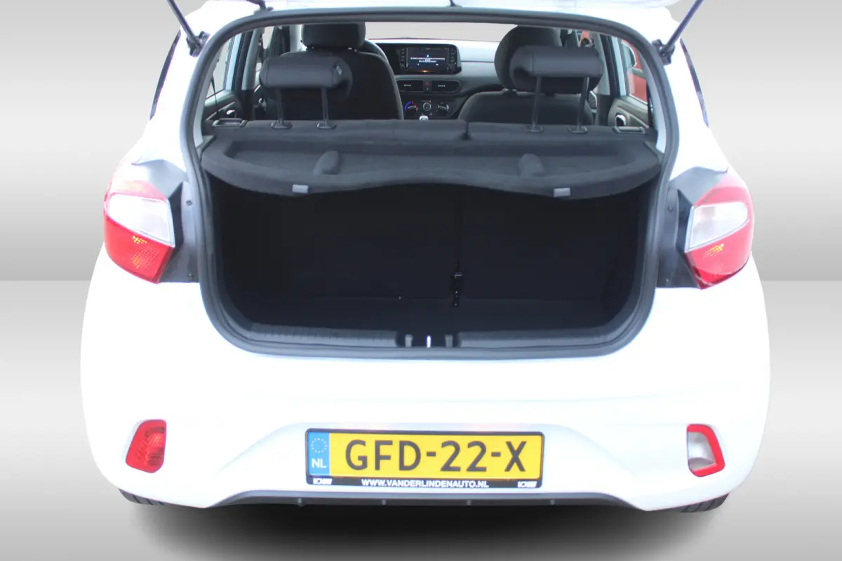 1.0 Comfort Smart Parkeer camera l Navigatie l Cruise control l Apple carplay/ Android auto l Bluetooth