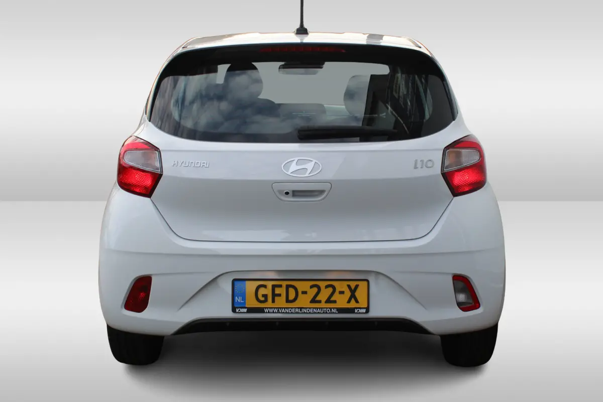1.0 Comfort Smart Parkeer camera l Navigatie l Cruise control l Apple carplay/ Android auto l Bluetooth