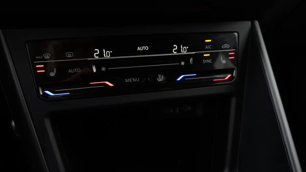 1.0 TSI 115pk DSG R-Line | App Connect Navigatie | LED Matrix | Camera