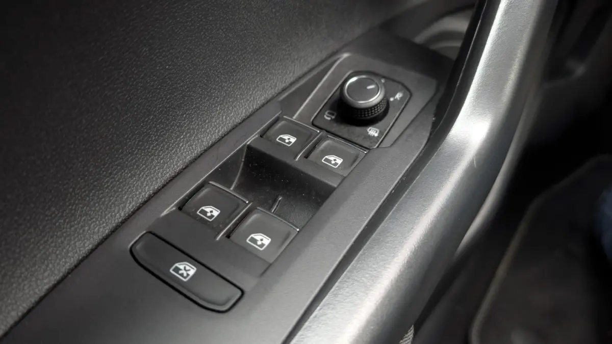 1.0 TSI 115pk DSG R-Line | App Connect Navigatie | LED Matrix | Camera