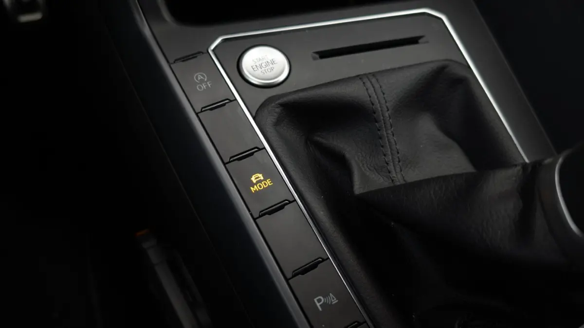 1.0 TSI 115pk DSG R-Line | App Connect Navigatie | LED Matrix | Camera