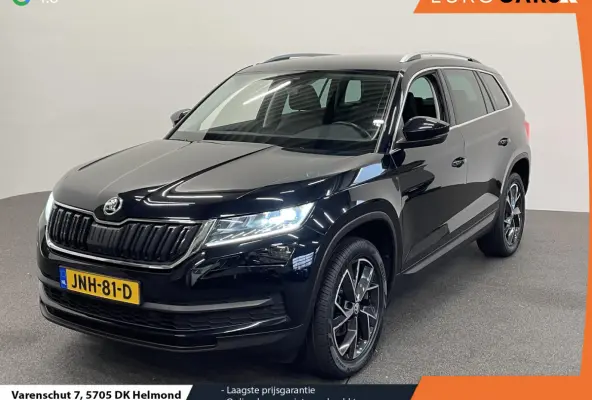 1.5 TSI Sportline Business Airco ECC Navi Carplay 19" LM Velgen Leder/Alcantara PDC VA+ 360 Camera Stoelverwarming voor & achter