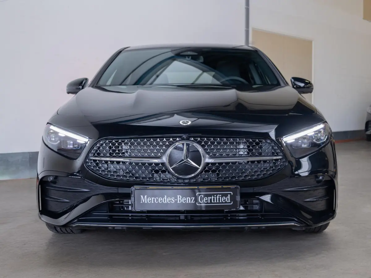 Hatchback 180 Business Solution AMG Premium PLUS | Panorama dak