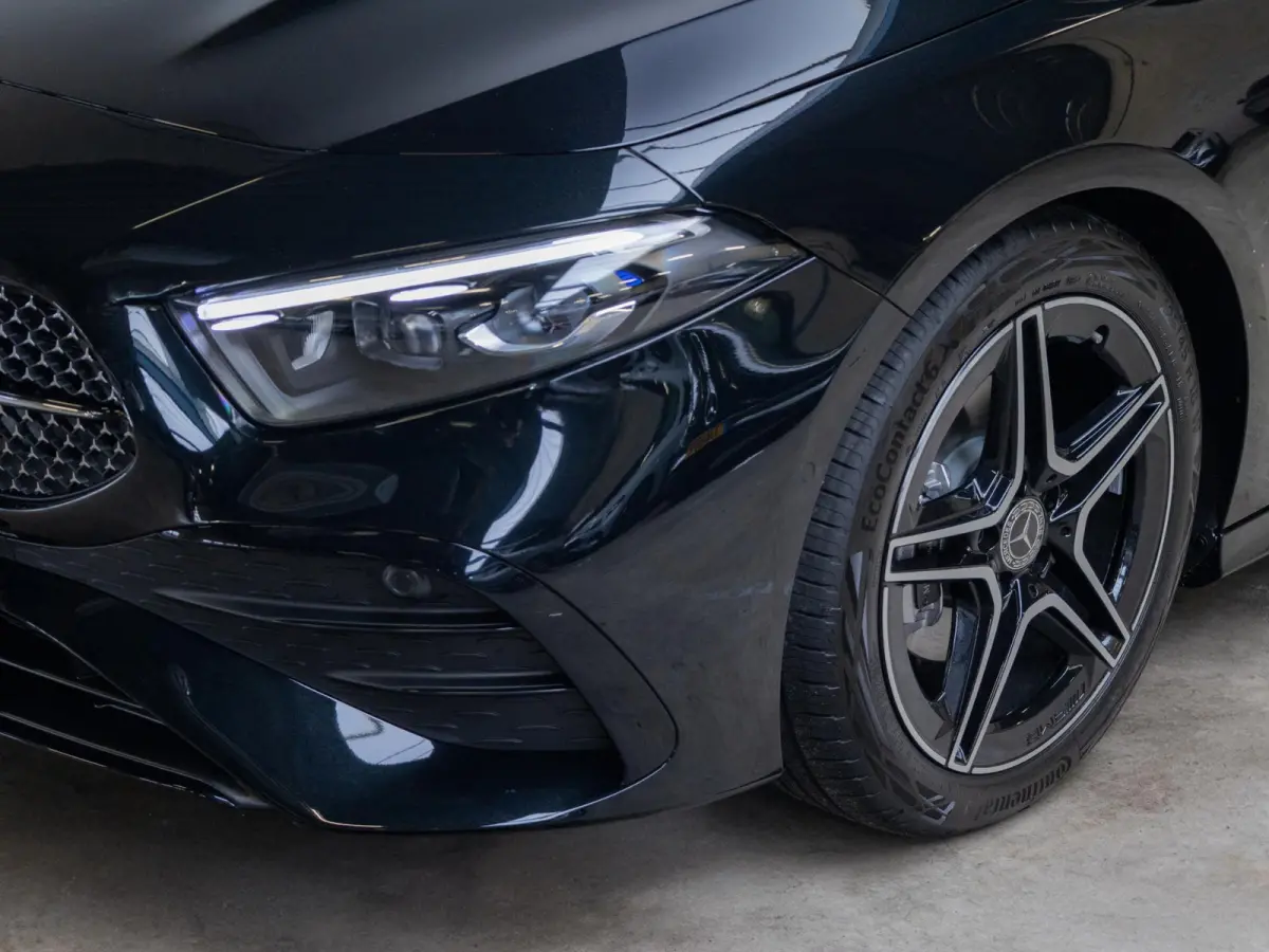 Hatchback 180 Business Solution AMG Premium PLUS | Panorama dak