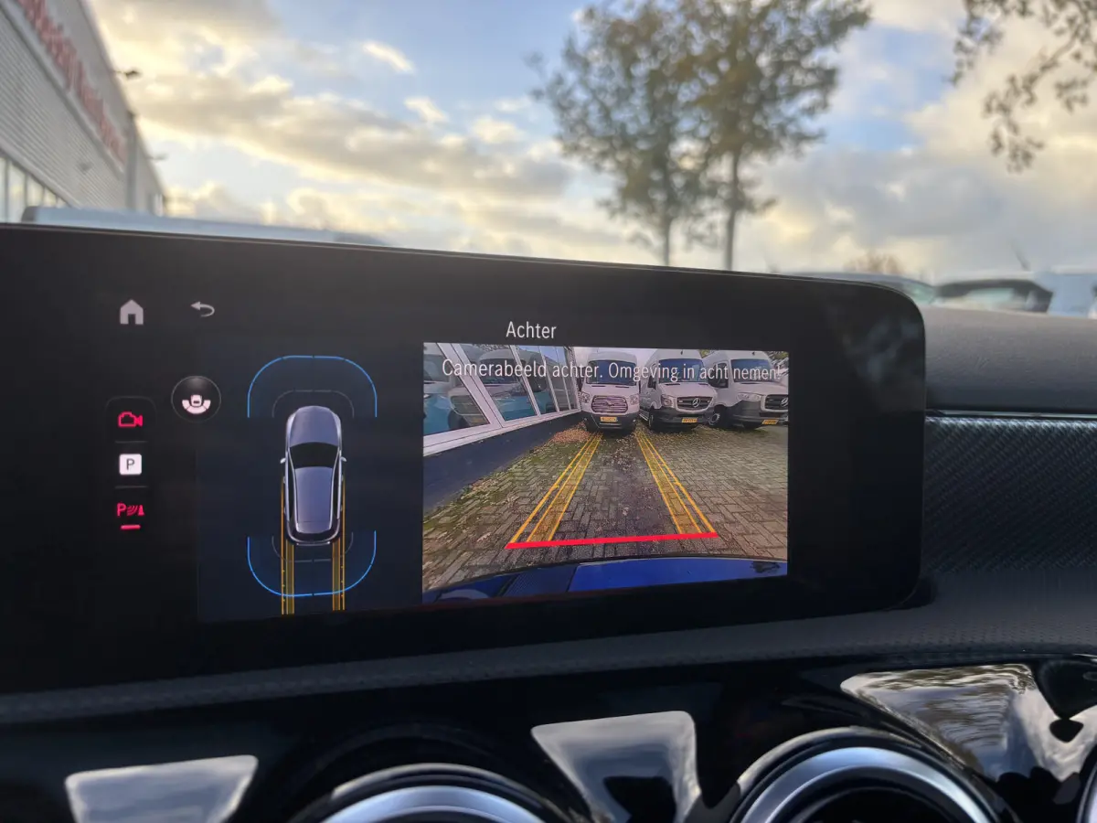 180 Business Line | Automaat | Pano | Parkeer Camera | Stoelverwarming