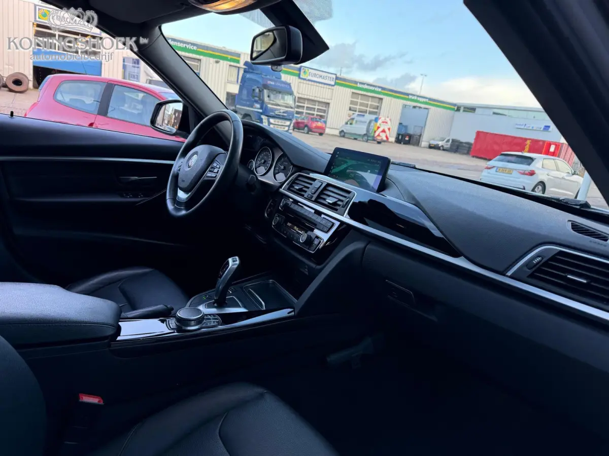 318i Corporate Lease High Executive