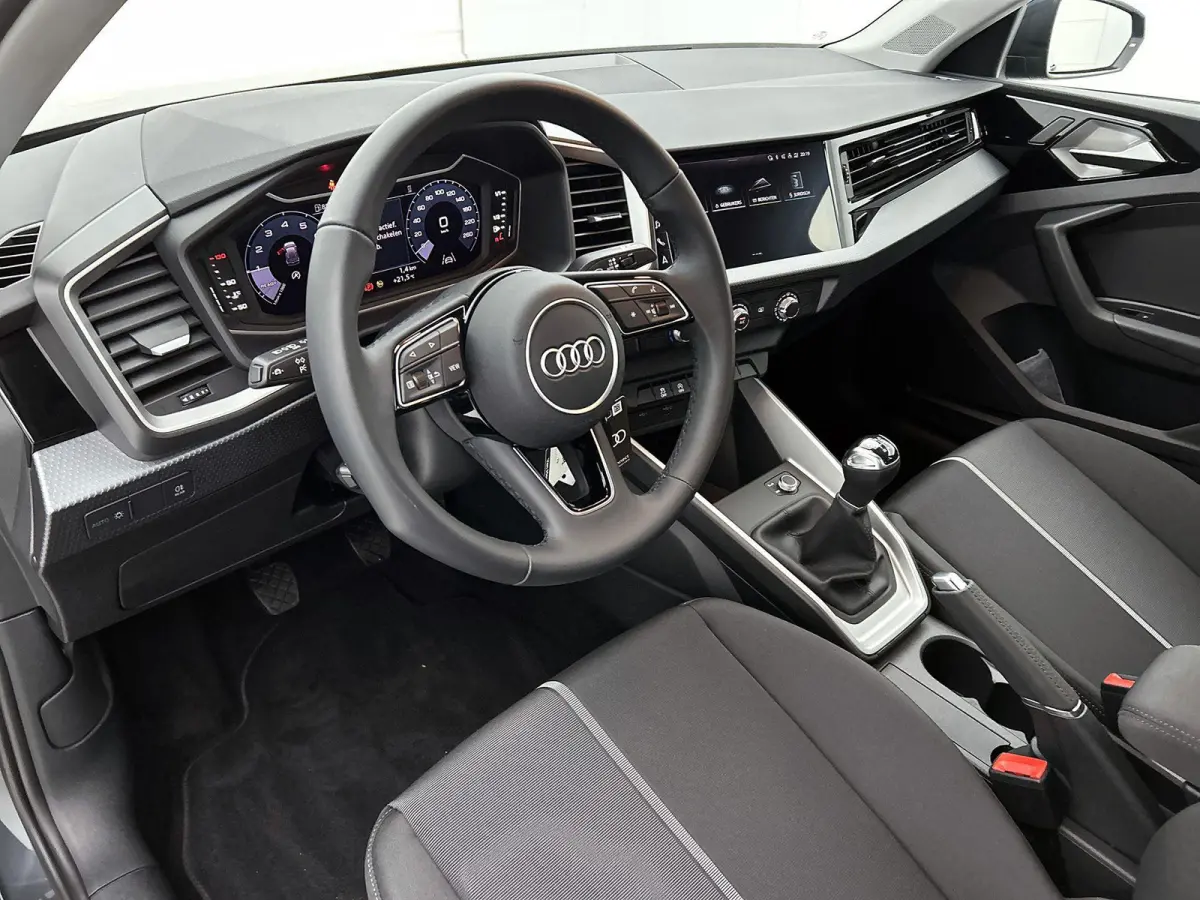 25 TFSI Pro Line 95 PK | Apple Carplay | Android Auto | Cruise Control | Airco | Lichtmetalen velgen |