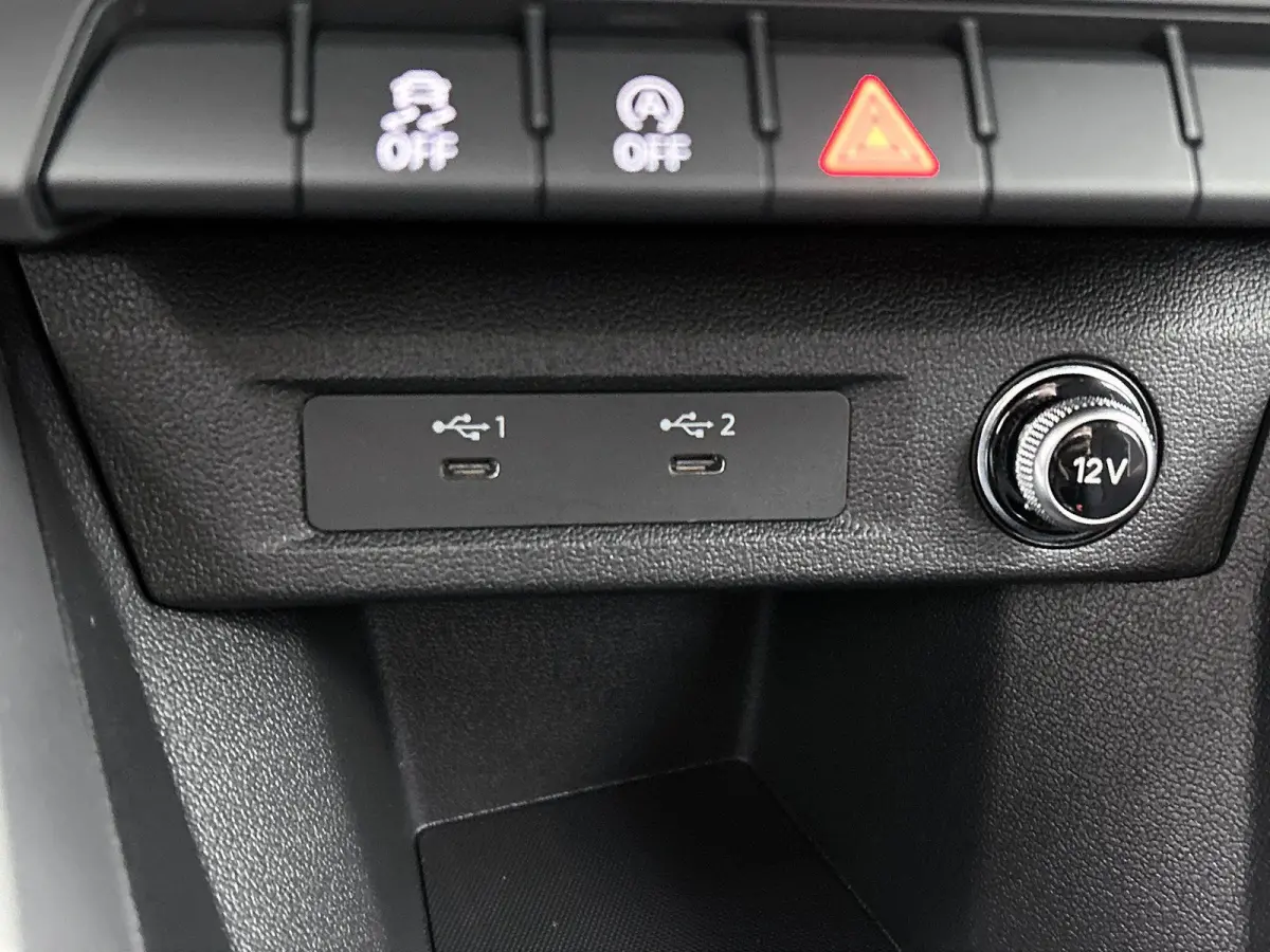 25 TFSI Pro Line 95 PK | Apple Carplay | Android Auto | Cruise Control | Airco | Lichtmetalen velgen |