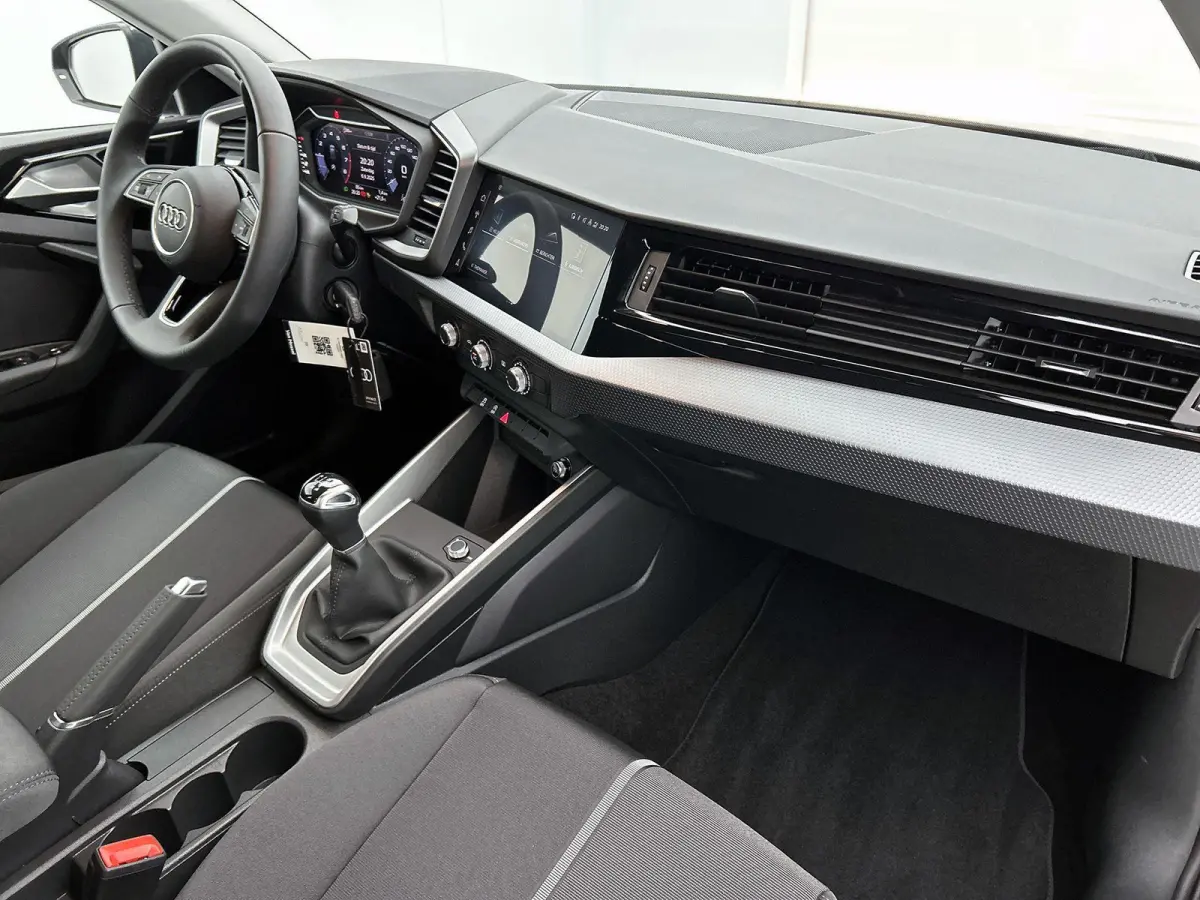 25 TFSI Pro Line 95 PK | Apple Carplay | Android Auto | Cruise Control | Airco | Lichtmetalen velgen |
