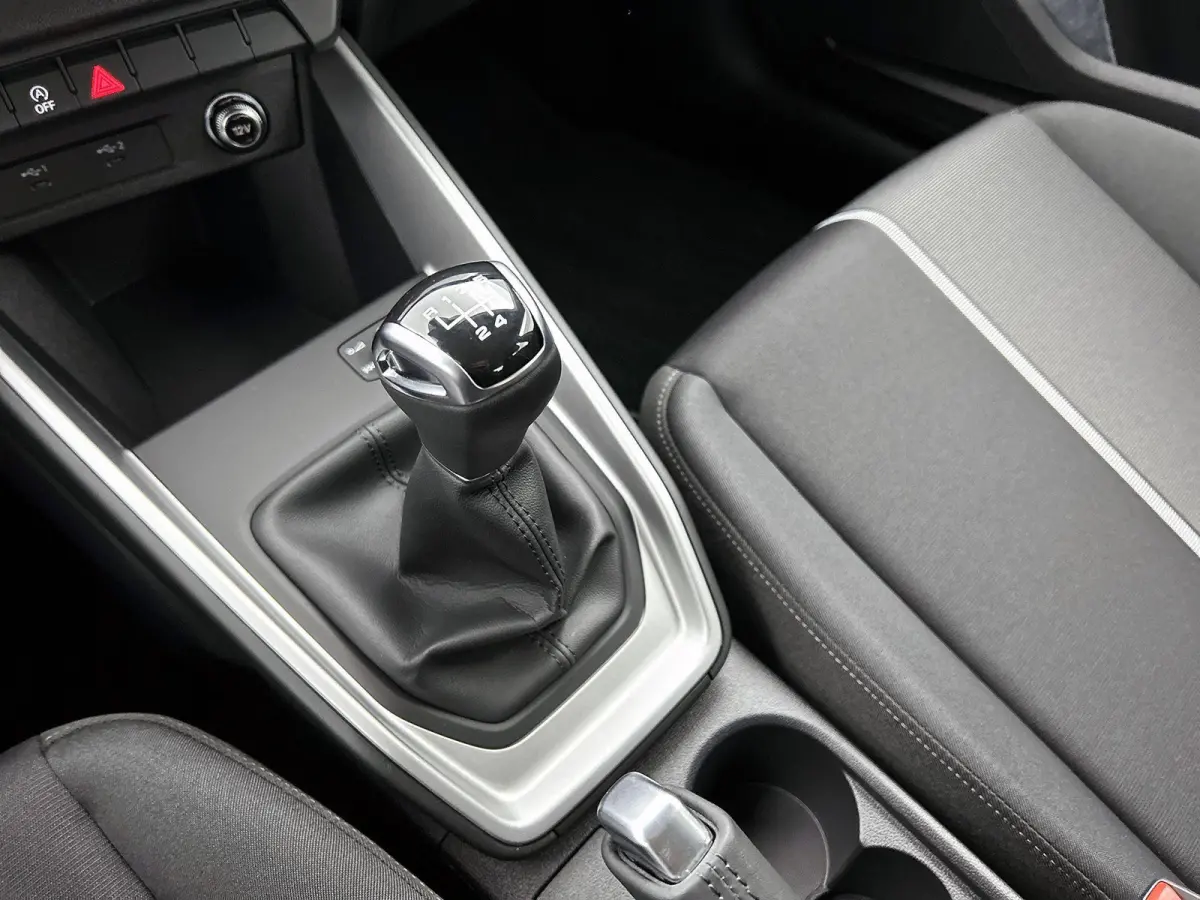25 TFSI Pro Line 95 PK | Apple Carplay | Android Auto | Cruise Control | Airco | Lichtmetalen velgen |