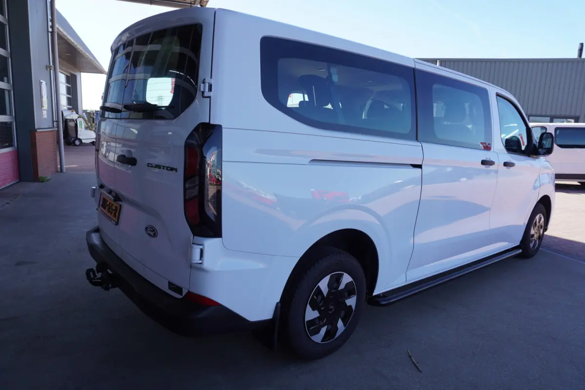 340L 2.5 PHEV 233PK L2H1 Trend 9 Persoons PHEV Automaat Nr. V141 | Hybride | Airco | Cruise | Apple CP| Side bars  DEMO