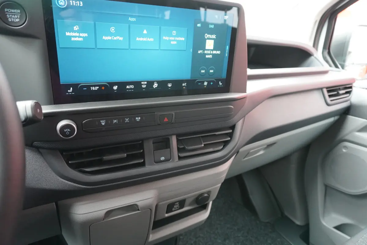 340L 2.5 PHEV 233PK L2H1 Trend 9 Persoons PHEV Automaat Nr. V141 | Hybride | Airco | Cruise | Apple CP| Side bars  DEMO