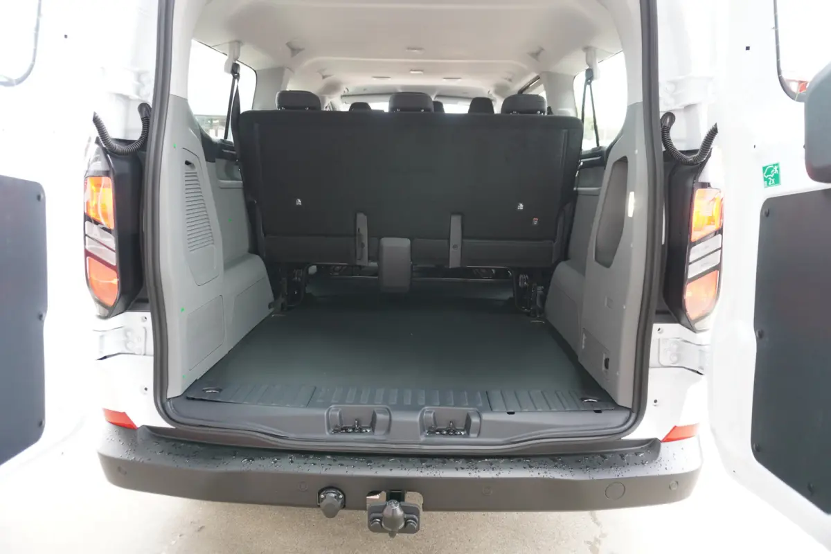 340L 2.5 PHEV 233PK L2H1 Trend 9 Persoons PHEV Automaat Nr. V141 | Hybride | Airco | Cruise | Apple CP| Side bars  DEMO