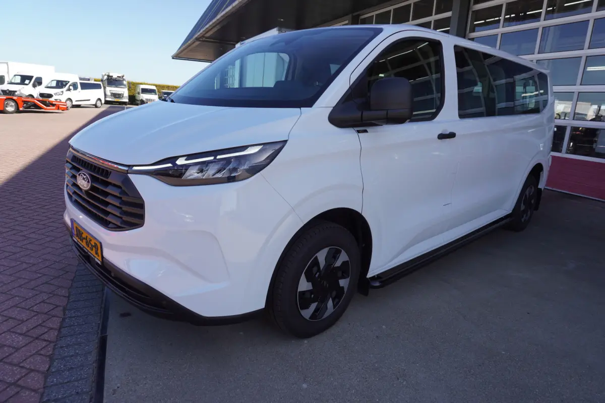 340L 2.5 PHEV 233PK L2H1 Trend 9 Persoons PHEV Automaat Nr. V141 | Hybride | Airco | Cruise | Apple CP| Side bars  DEMO
